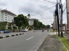 Tanah Kerten 3000Mt, Ld 25 Mt, jl Ahmad Yani, Laweyan,Solo,Sunan Hot