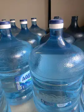Jual Air dan macam- macam Galon Aqua
