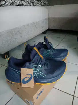 JUAL BUTUH SEPATU ASICS TRAIL RUMLN