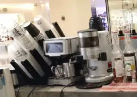 CREW OUTLET . SALES COUNTER . BARISTA