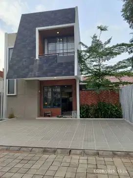 Rumah 2 lantai pinggir jalan di Beji,Rumah 2 lantai Desain Moder Depok