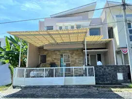 Dijual Rumah Pantai Mentari Semi Furnish 2 Lantai Ada Carport