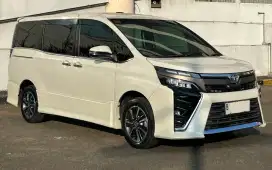 DP 6jt Voxy 2020 Putih 2.0 cvt matic toyota siap TT