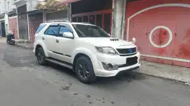 Toyota Fortuner 2.5 VNT TRD A/T 2015 Pajero Innova 2014/2016