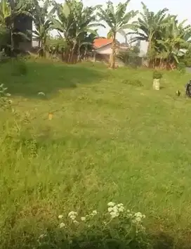 DIJUAL TANAH luas AREA SETIABUDI BANDUNG ;ada 3 rumah, kolam renang^LN