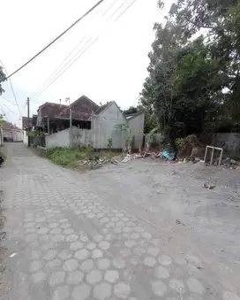 Tanah Pekarangan Di Maguwharjo Dekat Jogjabay, Kampus SADHAR, UNRIYO