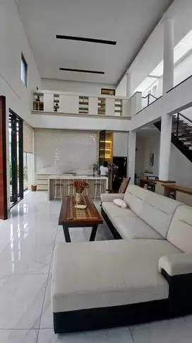 Rumah MEWAH Cantik SHM 3 Lantai Bagus di Sumber Sari, Bandung