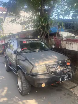 Suzuki Escudo 2003 Bensin