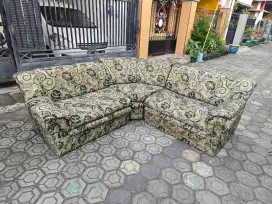 Sofa bagus buat pojokan model L