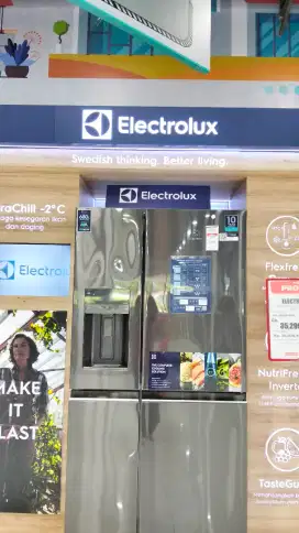 ELECTROLUX MULTI DOOR 680L REF EQE6879A-B
