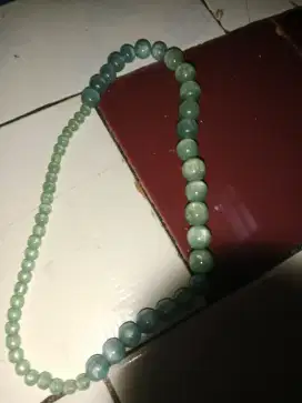 Kalung batu aksesoris wanita