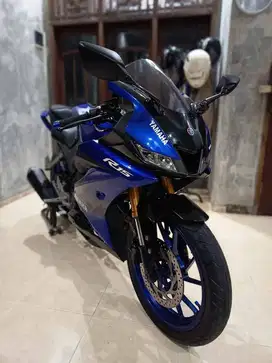 Yamaha R15 V3 - Plat R (Istimewa, 90% masih seperti baru)