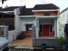 RUMAH DI PERUM SAFIRA REGENCY A-6, NGLAWAK, KERTOSONO NGANJUK