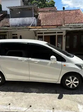 Honda Freed 2010 Bensin