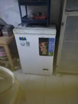 Freezer dijual Masih Berfungsi