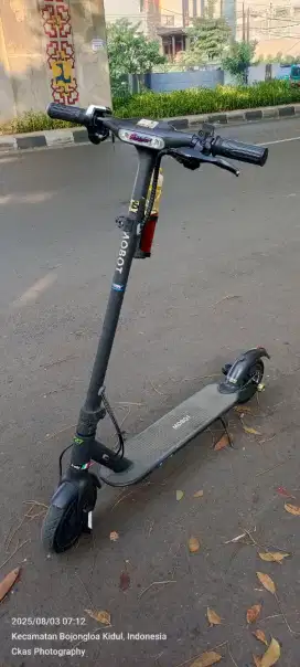 Skuter listrik mobot ex Singapore Watt besar batre awet ban 10