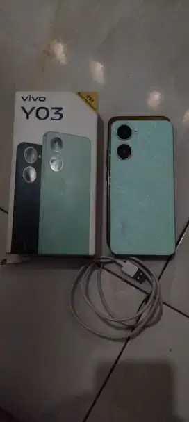 Vivo Y03  4/64.
