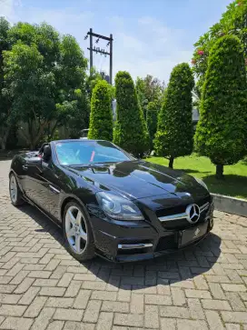 Mercedes SLK200 amg tahun 2011 warna hitam