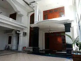 Rumah Pusat Kota Cocok Untuk Semua Usaha