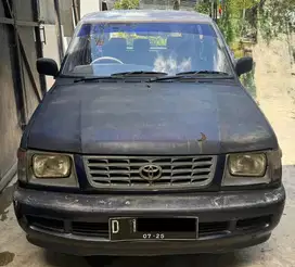 Toyota kijang 2002