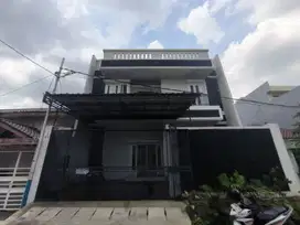 RUMAH 2,5 LANTAI SUNRISE GARDEN SIAP HUNI