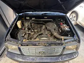 Toyota kijang kapsul 2002