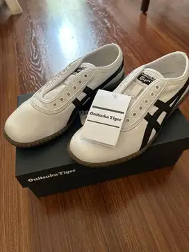 Sepatu Onitsuka Tiger Tsunahiki Slip On