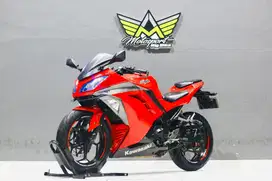 Kawasaki ninja250 Fi 2013 like new CBR250 W250 Z250