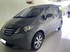 Honda Freed 2009 E PSD