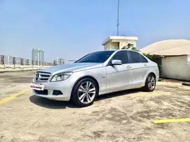 Mercedes Benz C200 CGI Tahun 2011 Automatic Abu-abu Metalik