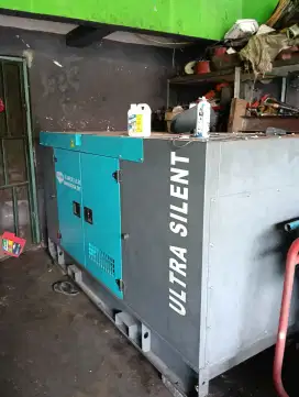 Genset 25kva silen