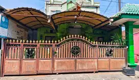 *Dibawah Pasaran*  Rumah Hunian+ Kost di Dukuh Menanggal