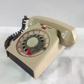 Vintage Telepon Putar Warna Krem Dekorasi & Koleksi Jadul