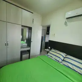 DISEWAKAN APARTEMEN GREEN PRAMUKA 2 KAMAR TOWER SCARLET MALL TAHUNAN