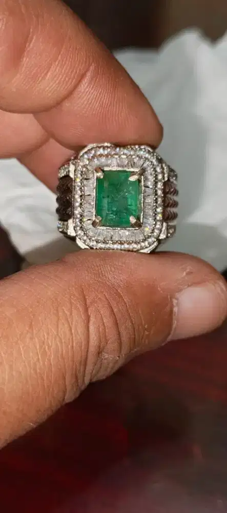 Natural Zamrud Emerald beryl