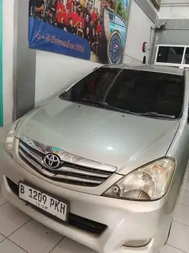 Innova 2.0 G 2010 matic bensin