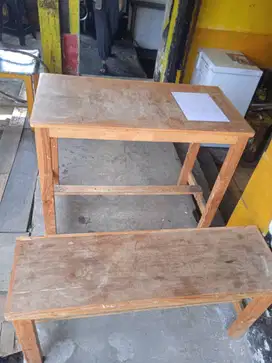 2 unit meja dan kursi kulineran