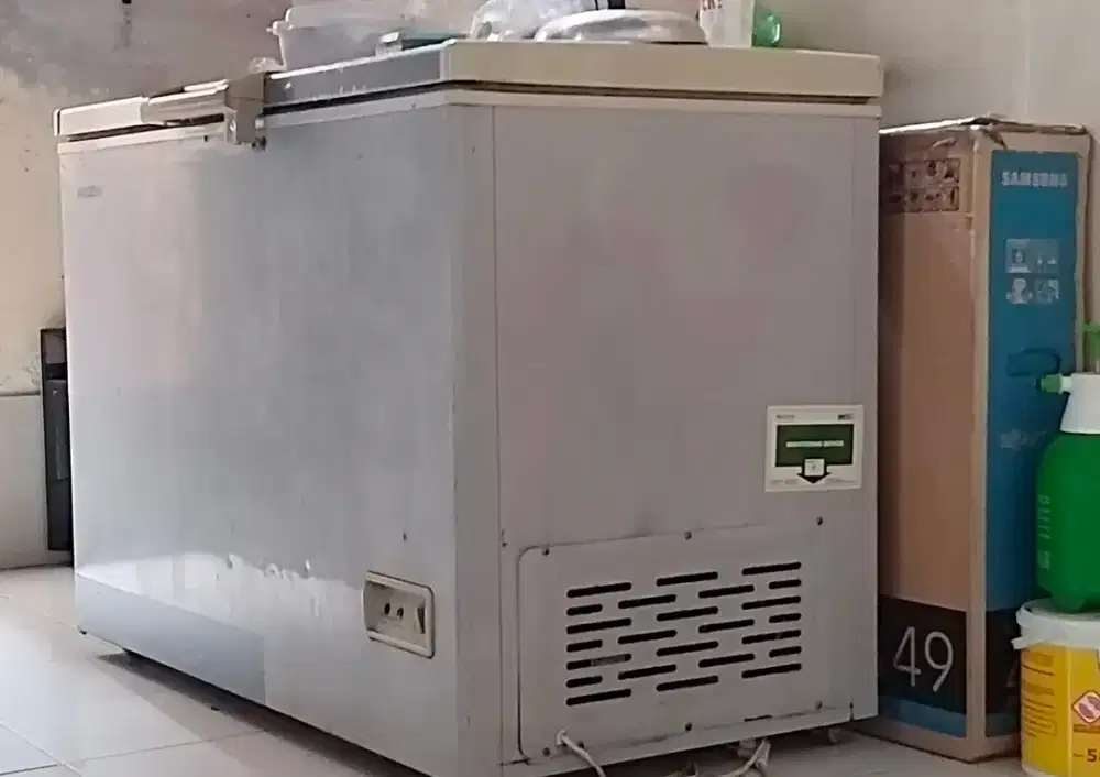 FrezerBox MODENA 350L Mesin halus orisinil cepat beku,.