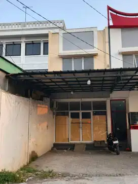 Disewakan ruko strategis 2½ lantai di Pulo Ribung, dekat Galaxy Bekasi