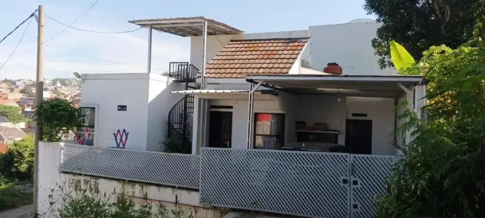 Dijual Rumah cocok dijadikan villa