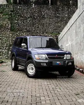 MITSUBISHI PAJERO 4 x 4GLS 3.2 (AT) 2000