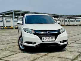 DP 8JT HONDA HR-V HRV E CVT AT MATIC AUTOMATIC 2018 PUTIH  SIAP PAKAI
