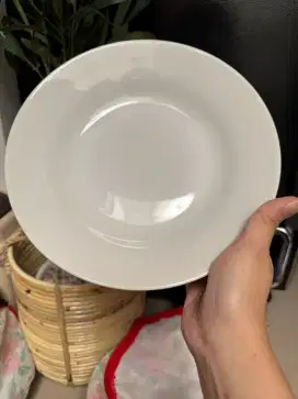 Piring Makan Keramik Putih 22 cm / 9 inch