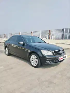 Mercedes Benz C200 CGI Tahun 2011 Automatic Hitam Metalik