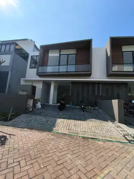 Rumah Baru Gress Dian Istana STRATEGIS, SIAP HUNI