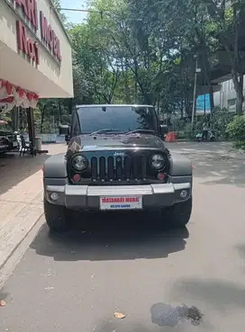 Jeep Wrangler 3.8 AT Hitam 2010