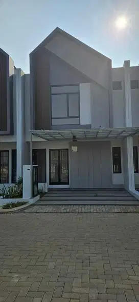 Disewakan Rumah Brand New 2 Lantai Dalam Cluster Nismara Harapan Indah