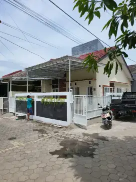 DIJUAL rumah hook & strategis di Graha Mukti Residence, Semarang Timur