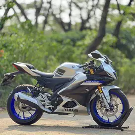 YAMAHA YZF R15M ABS CONNECTED SILVER 2022 KM 6K PAJAK PANJANG GASPOL