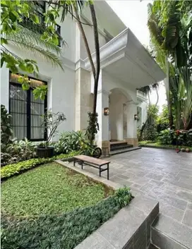 Disewakan Rumah Kebayoran Baru Jakarta Selatan 5 Kamar FURNISHED - AME